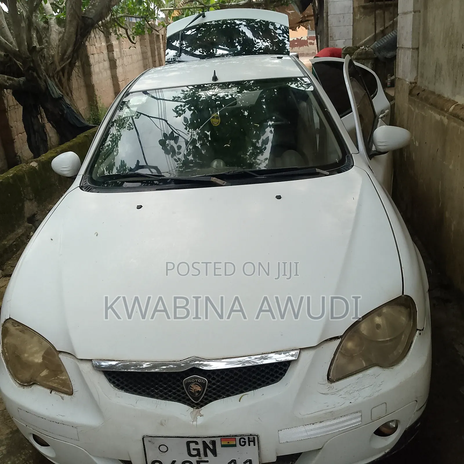 Toyota Progress 2000 White