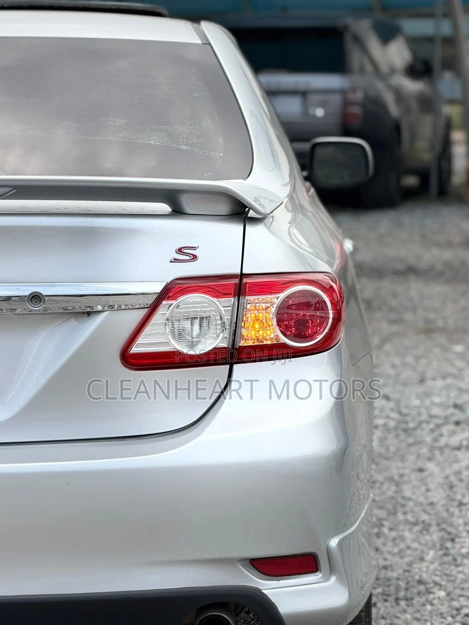 Toyota Corolla S 5-Speed 2013 Silver