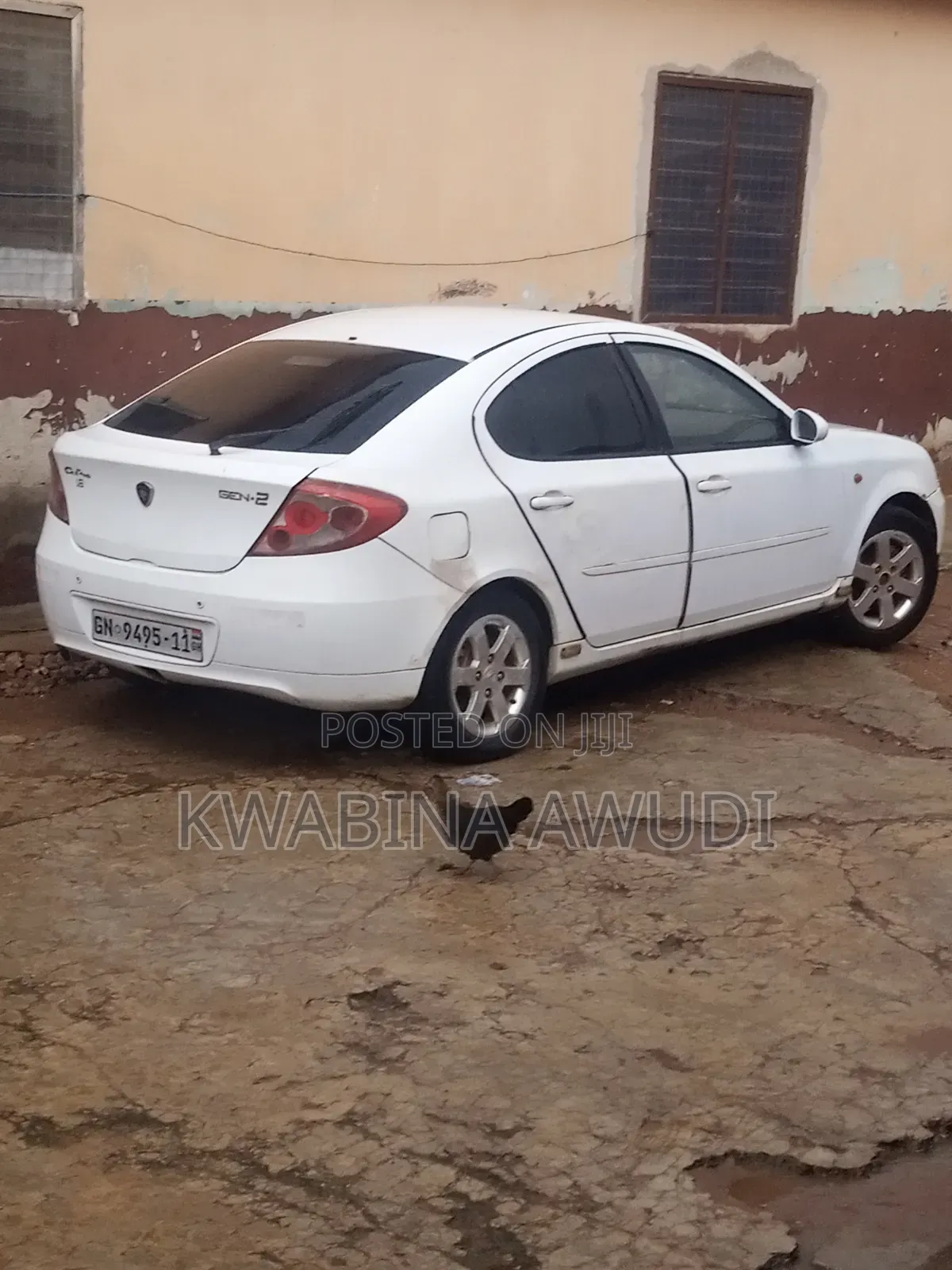 Toyota Progress 2000 White