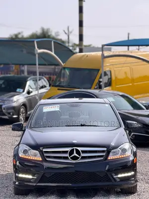 Mercedes-Benz C250 2014 Black