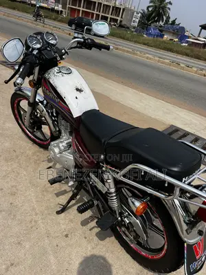 New Haojue HJ125-8K 2026 Red