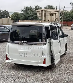 Toyota Voxy 2015 White