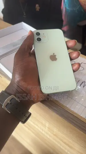 New Apple iPhone 12 128 GB Green