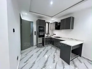 2bdrm Townhouse / Terrace in Ashaley Botwe, Nmai-Dzorn for rent