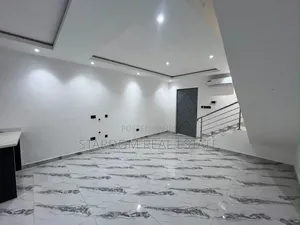 2bdrm Townhouse / Terrace in Ashaley Botwe, Nmai-Dzorn for rent