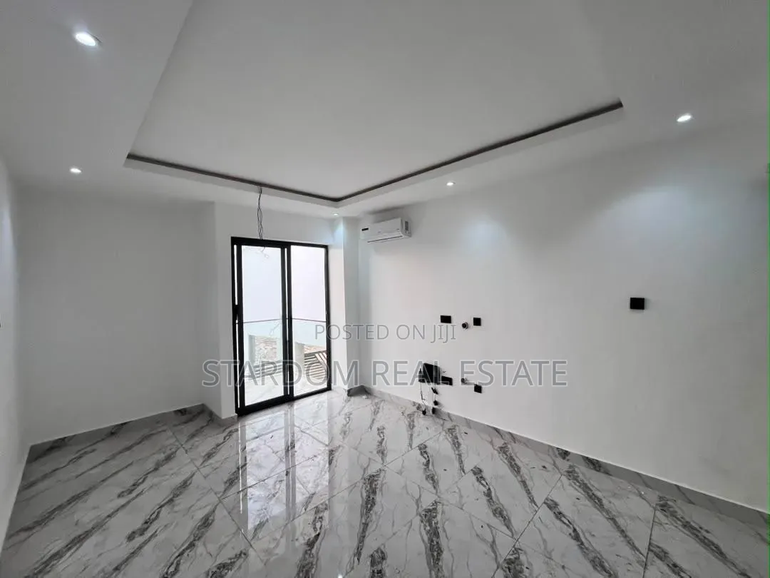2bdrm Townhouse / Terrace in Ashaley Botwe, Nmai-Dzorn for rent