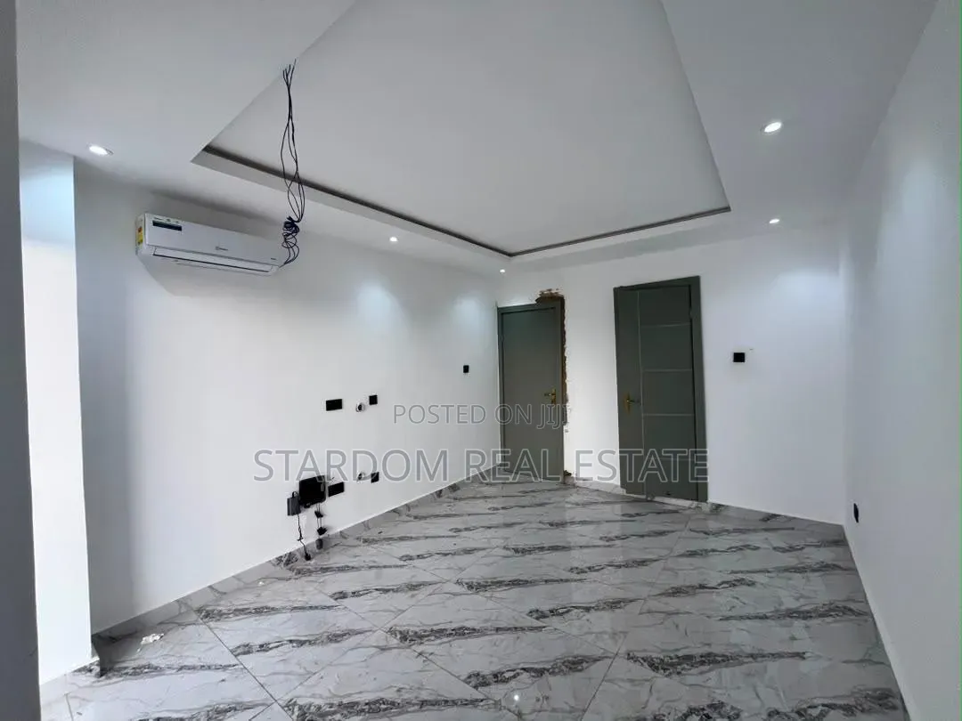 2bdrm Townhouse / Terrace in Ashaley Botwe, Nmai-Dzorn for rent