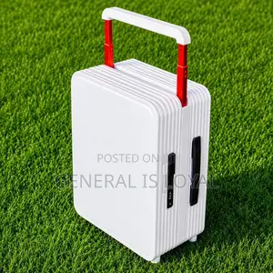 White 8kg Hand Luggage Traveling Bag