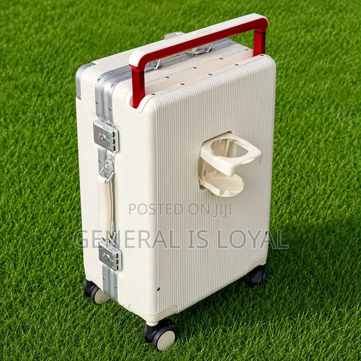 White 8kg Hand Luggage Traveling Bag