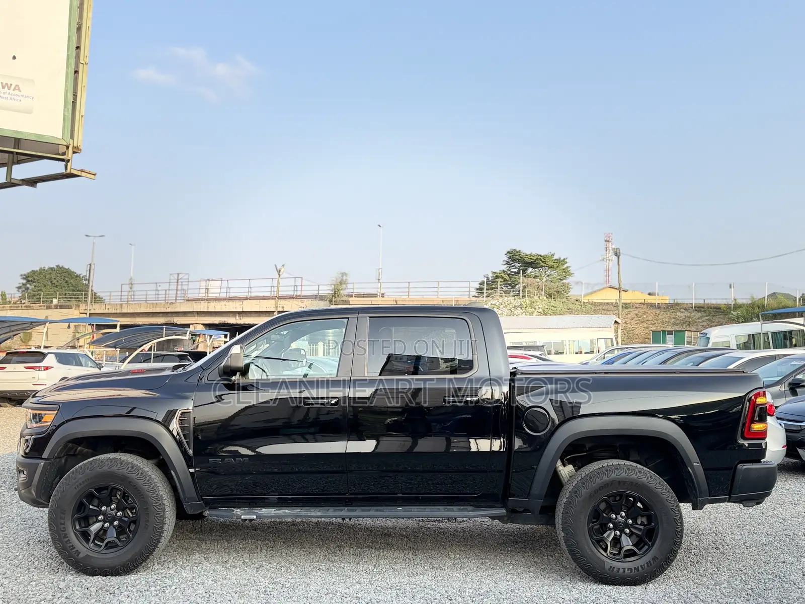 RAM 1500 TRX Crew Cab 4WD SB 2023 Black