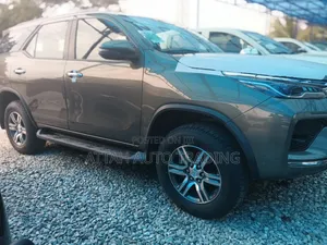 New Toyota Fortuner 2024 Green