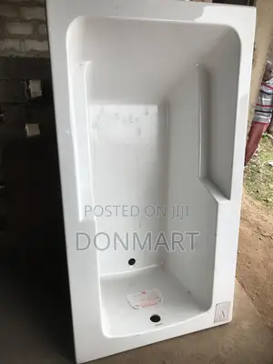 Americh Washroom Bath Tub