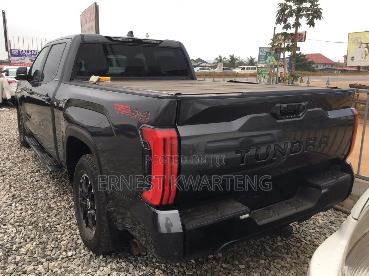 Toyota Tundra 2024 Black