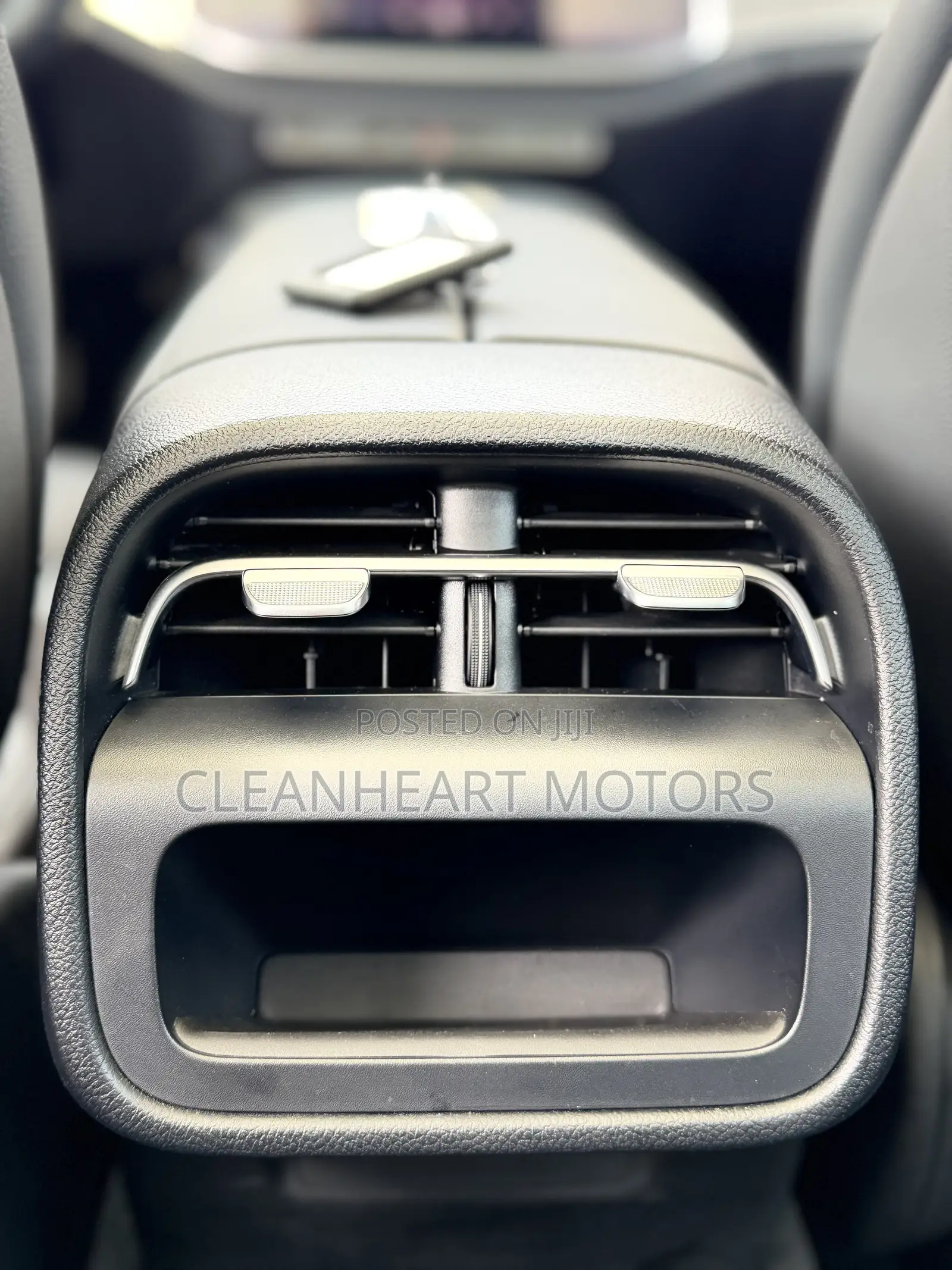Mercedes-Benz E350 2025 White