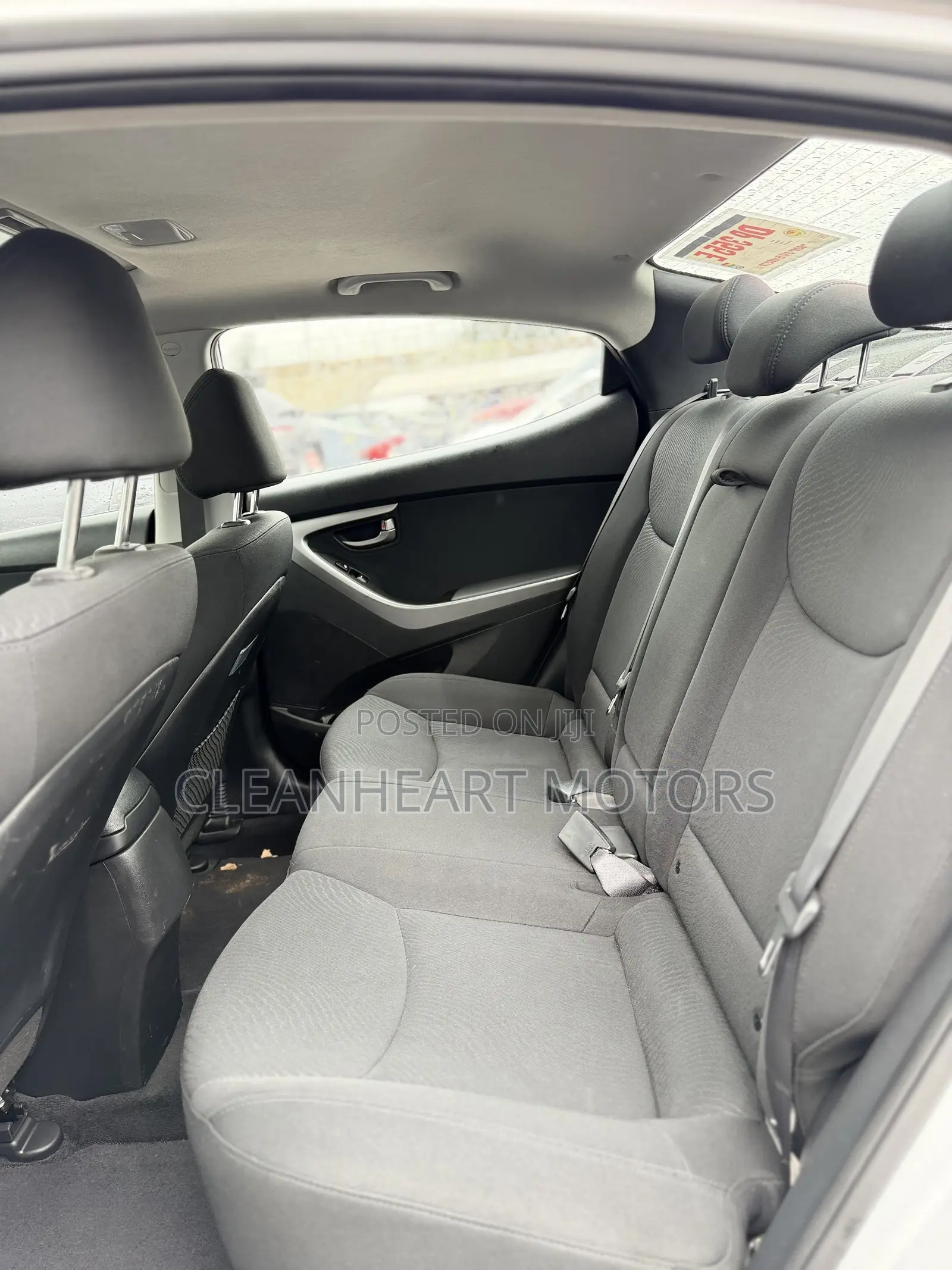Hyundai Elantra SE 4dr Sedan (1.8L 4cyl 6M) 2015 Silver