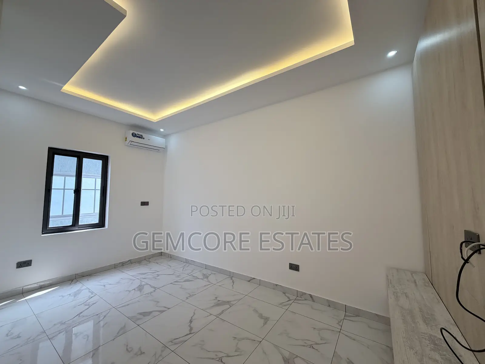 4bdrm House in School Junction, Ashaley Botwe for sale