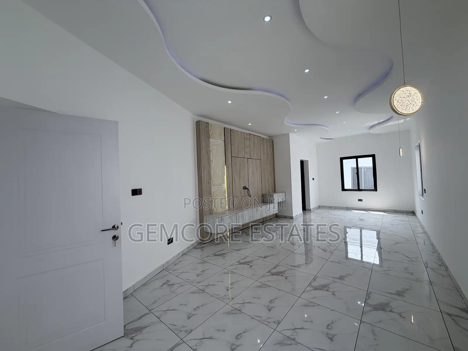 4bdrm House in School Junction, Ashaley Botwe for sale