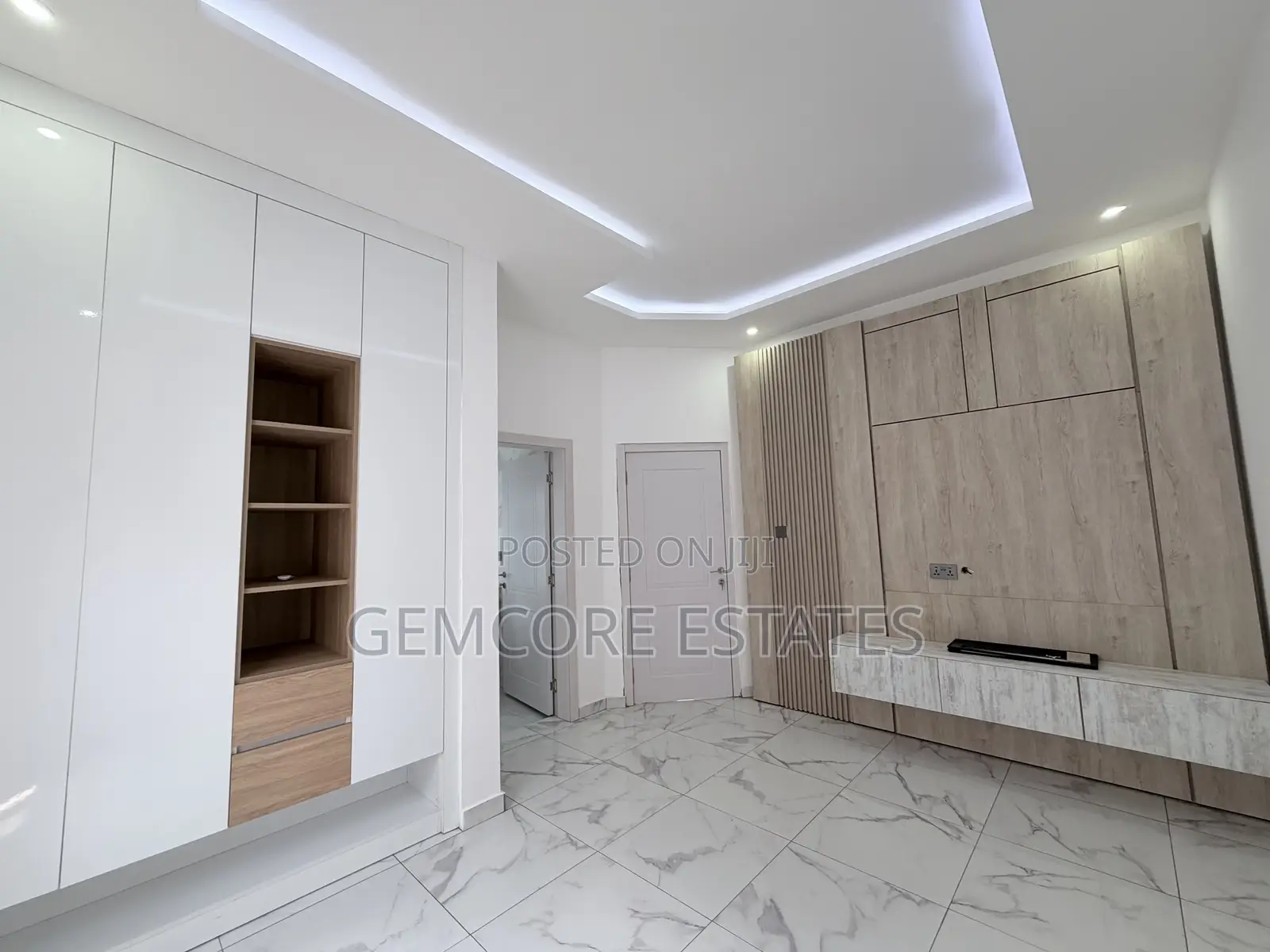 4bdrm House in School Junction, Ashaley Botwe for sale