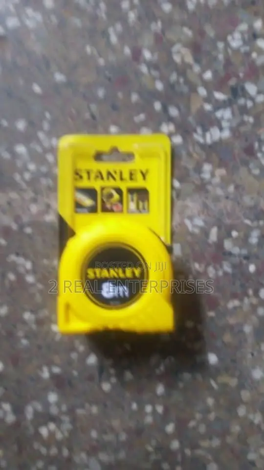 Stanley 8m/26 Ft. Basic Tape Measure