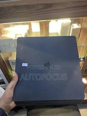 PlayStation 4 Slim 1tb