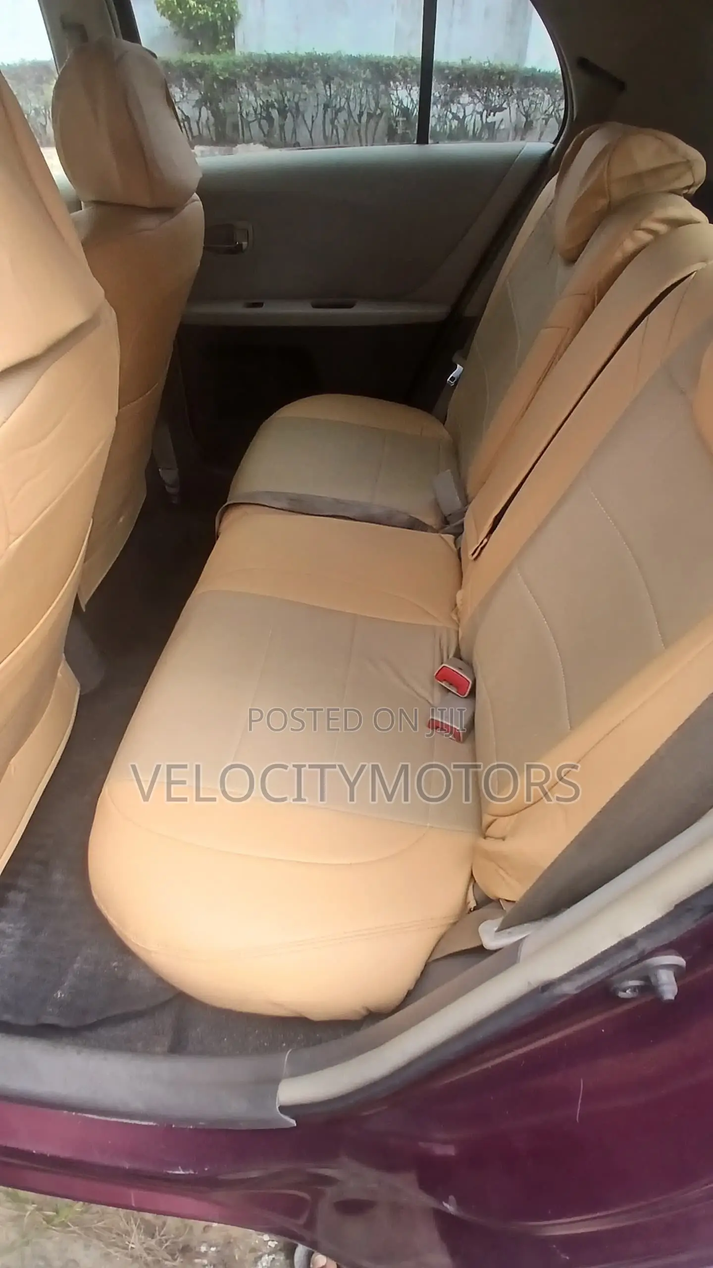 Toyota Vitz 1.3 AWD 5dr 2010 Burgundy
