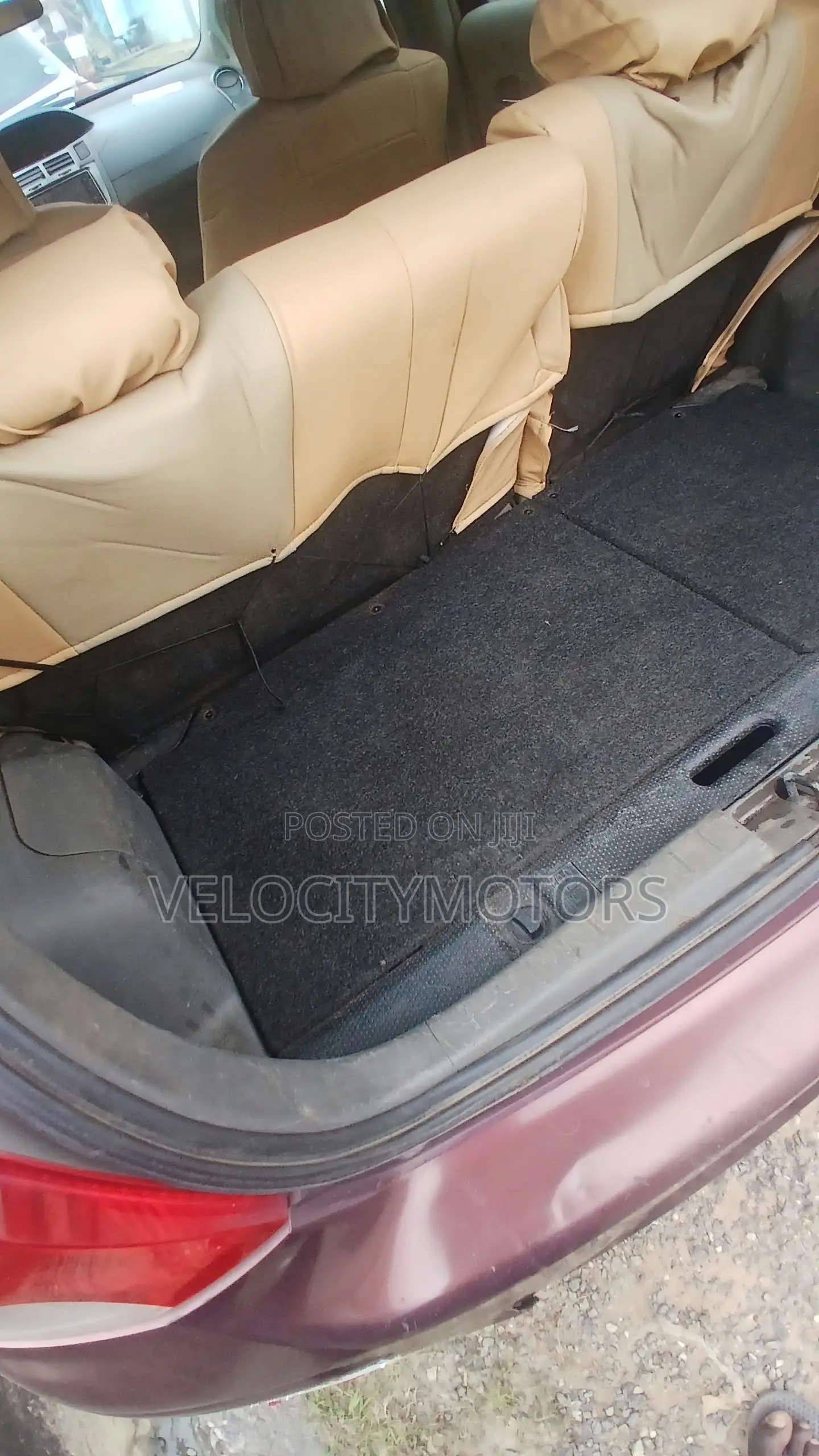 Toyota Vitz 1.3 AWD 5dr 2010 Burgundy