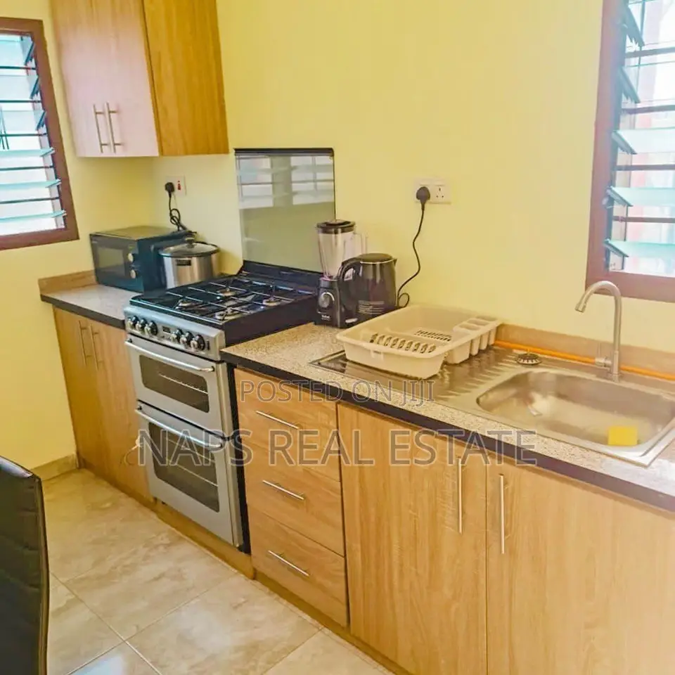 Furnished 2bdrm House in Nap'S Real Estate for rent