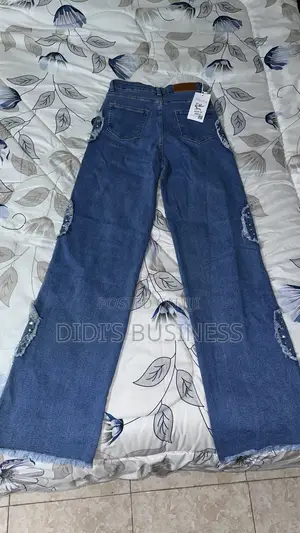 Wide-Leg Jeans