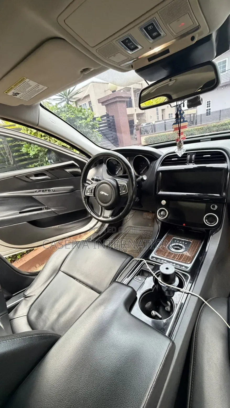 Jaguar XF 25t Premium AWD 2018 Gold