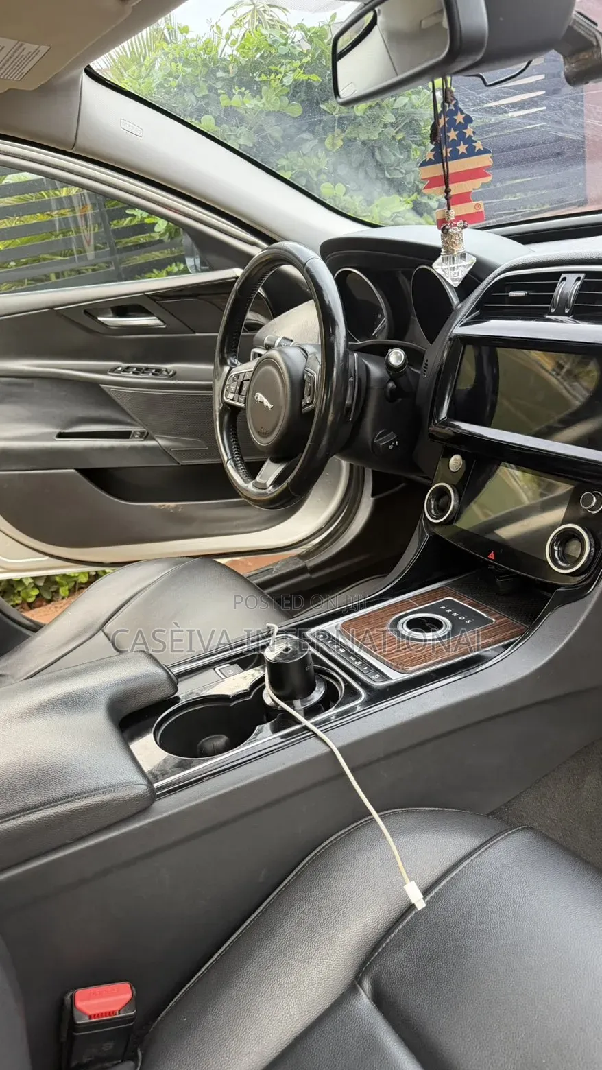 Jaguar XF 25t Premium AWD 2018 Gold