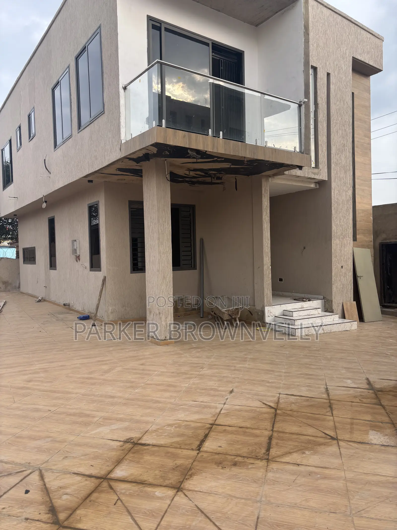 Furnished 4bdrm Apartment in Aae_Properties, Adjiriganor for sale