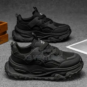 Non-Slip Thick
Wear-Resistant Fashion Sneakers
