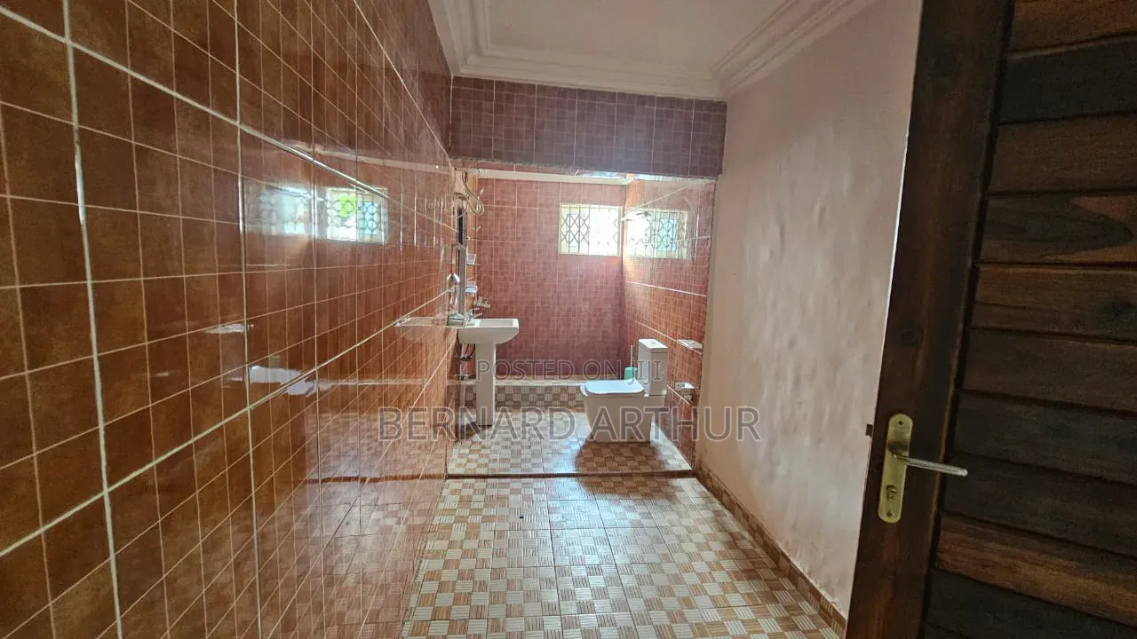 4bdrm House in Bernard Agency, Pokuase for rent