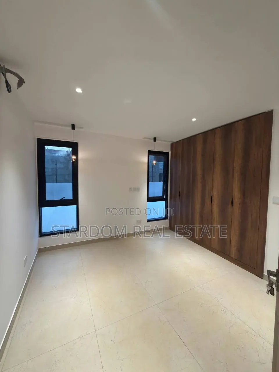 4bdrm Duplex in East Legon Hills, Boundary Road Area for sale