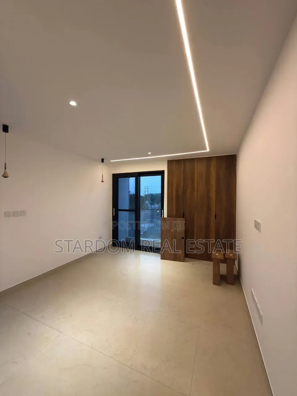 4bdrm Duplex in East Legon Hills, Boundary Road Area for sale