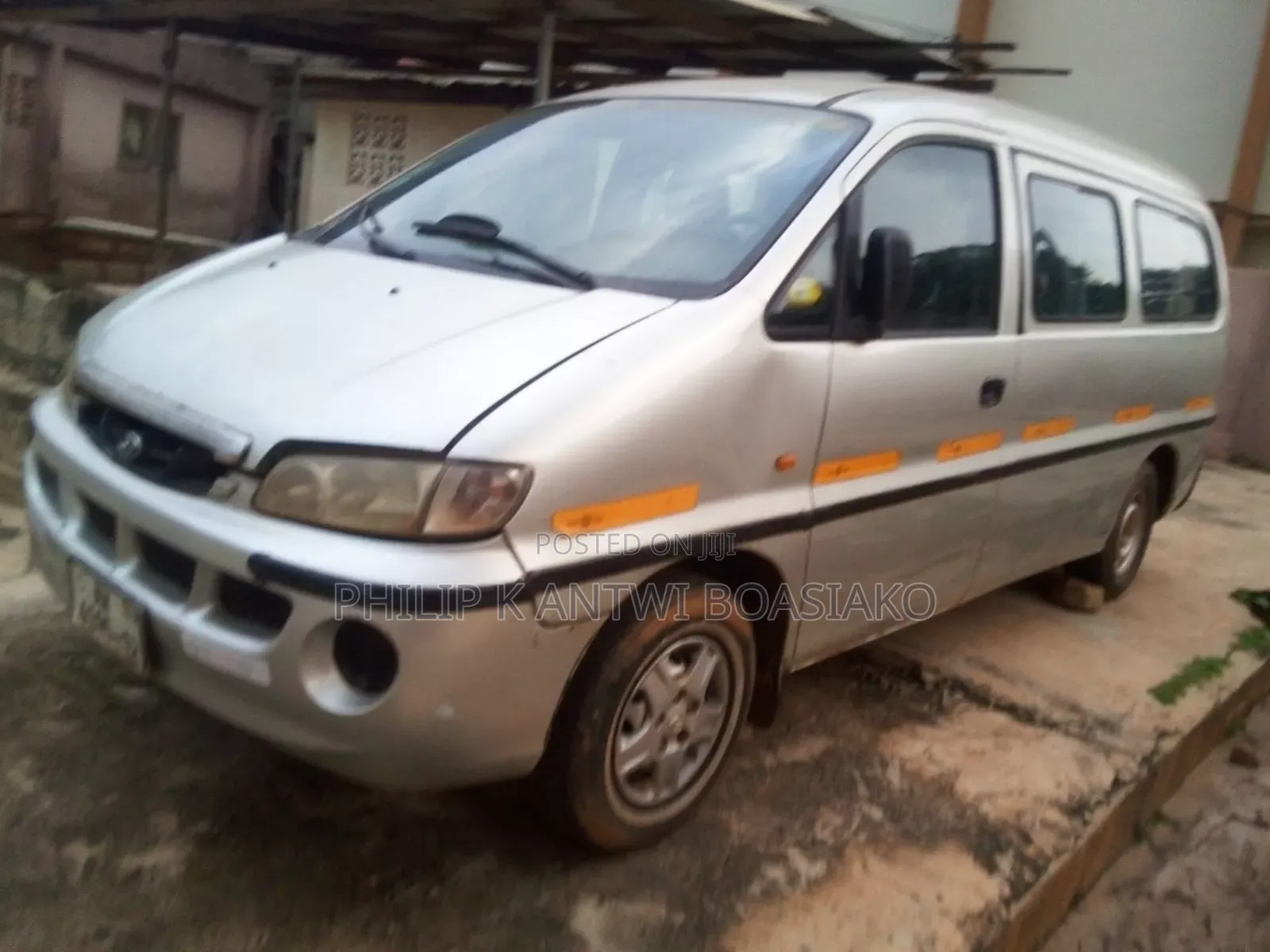 Hyundai H-100 2001 Silver
