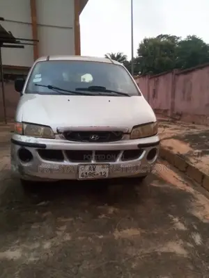 Hyundai H-100 2001 Silver