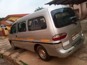 Hyundai H-100 2001 Silver