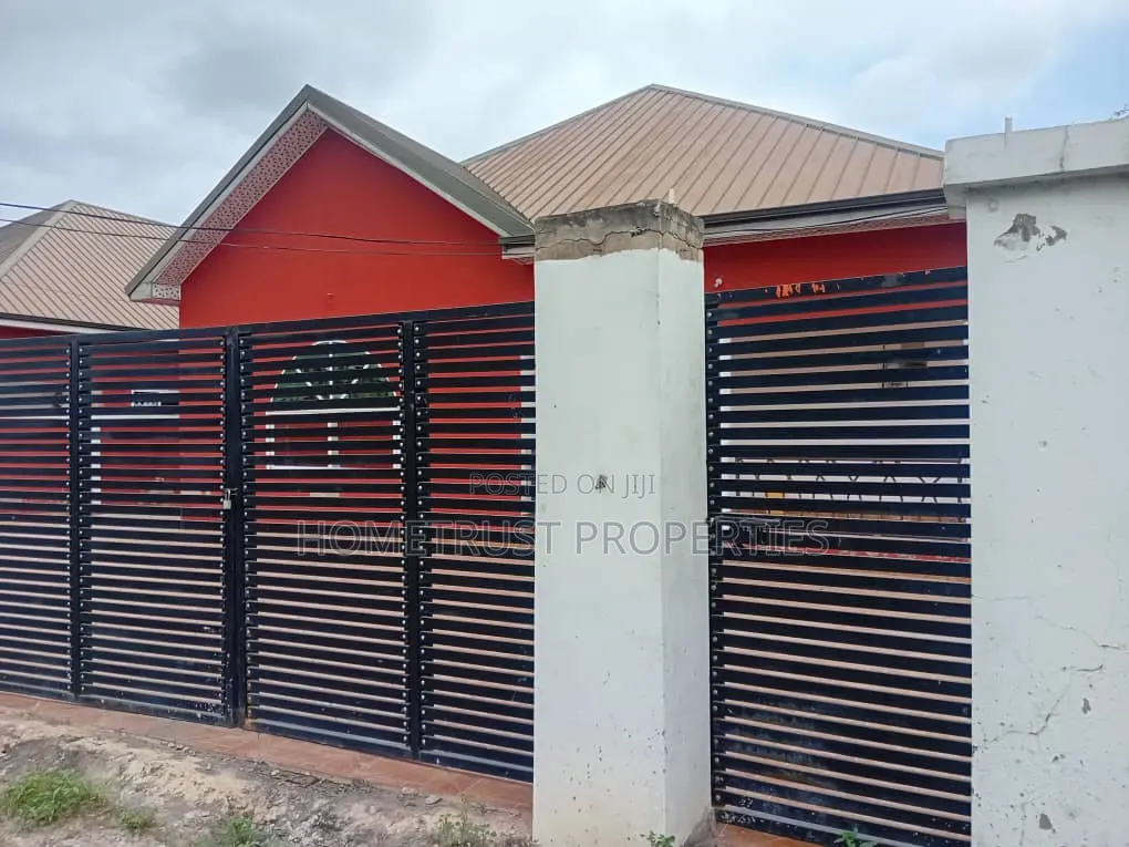 4bdrm House in Kwabenya Acp for rent