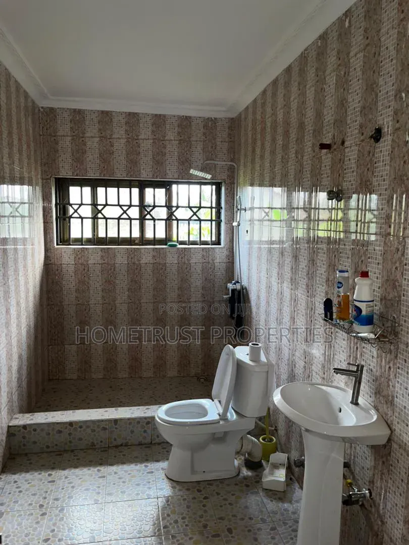 5bdrm House in Malejor for rent