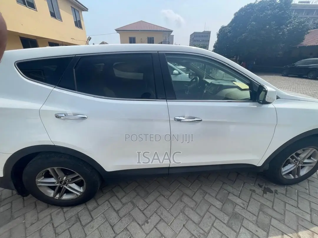 Hyundai Santa Fe 2016 White
