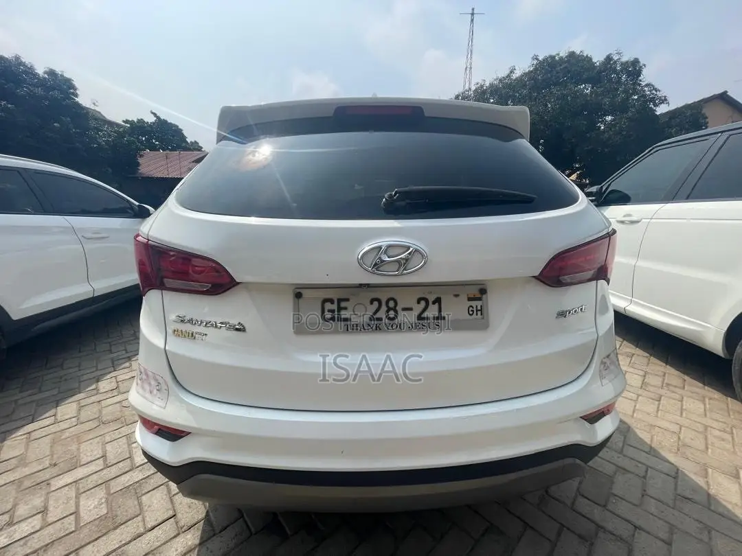Hyundai Santa Fe 2016 White