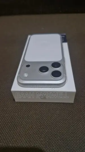 New Apple iPhone 17 Pro Max 512 GB White