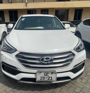 Hyundai Santa Fe 2016 White