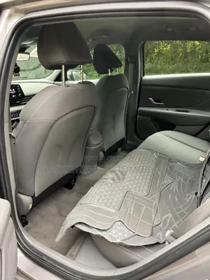 Hyundai Elantra SEL 2023 Ivory