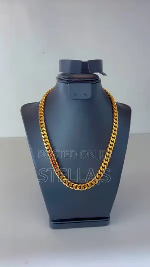 High Quality 18” Short Necklace