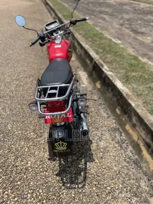 New Royal RY125 2026 Red
