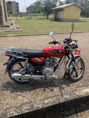 New Royal RY125 2026 Red
