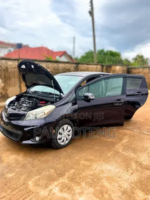 Toyota Vitz 1.3 AWD 5dr 2014