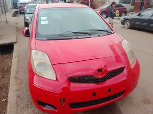 Toyota Vitz 2010 Red